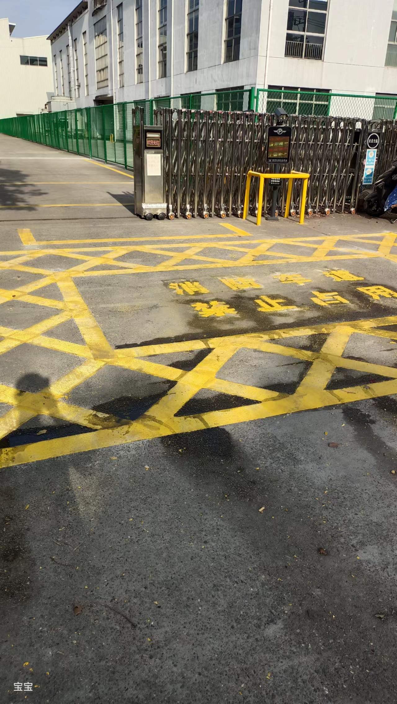 佛坪马路划线